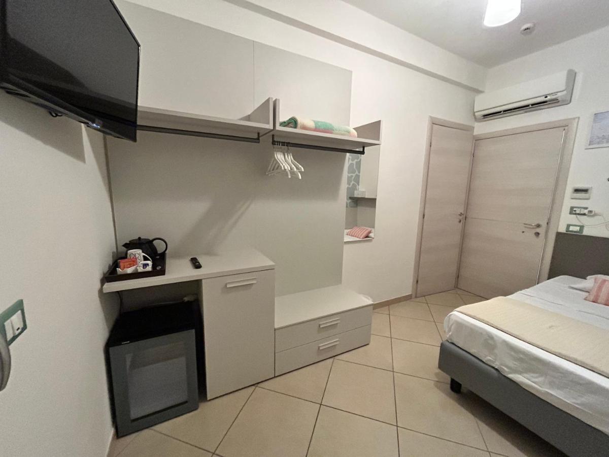 Anastasi Hotel E Residence Червия Екстериор снимка