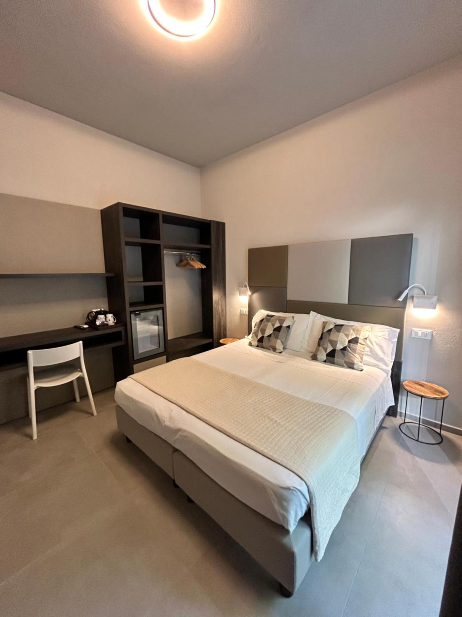 Anastasi Hotel E Residence Червия Екстериор снимка