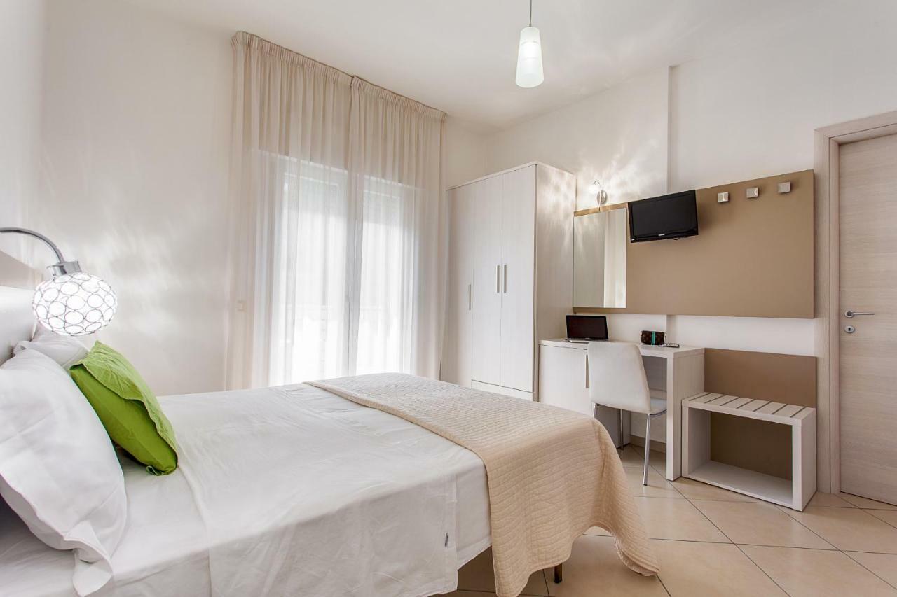 Anastasi Hotel E Residence Червия Екстериор снимка