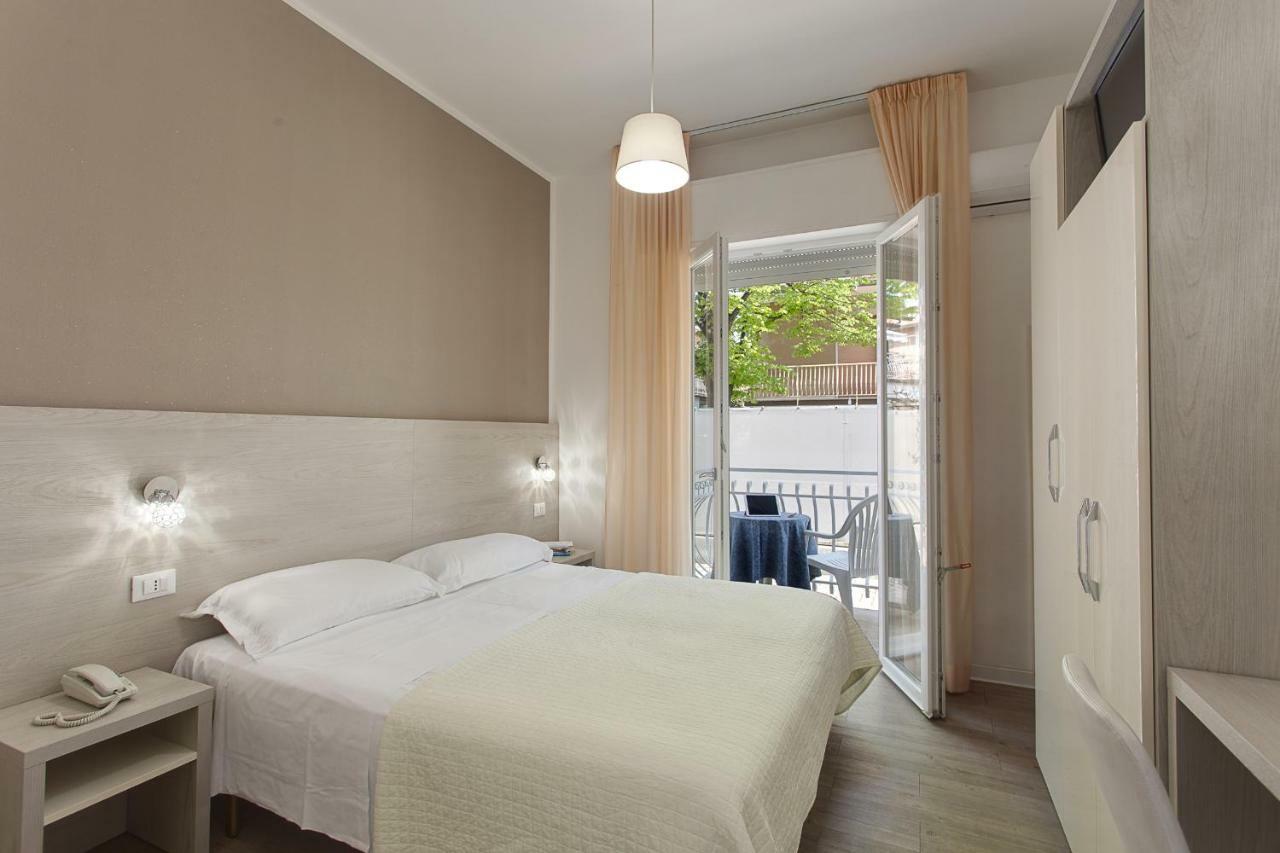 Anastasi Hotel E Residence Червия Екстериор снимка